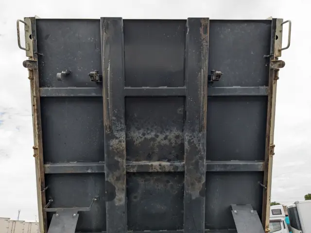 いすゞ エルフ TPG-NKR85AD(2WD)の写真32