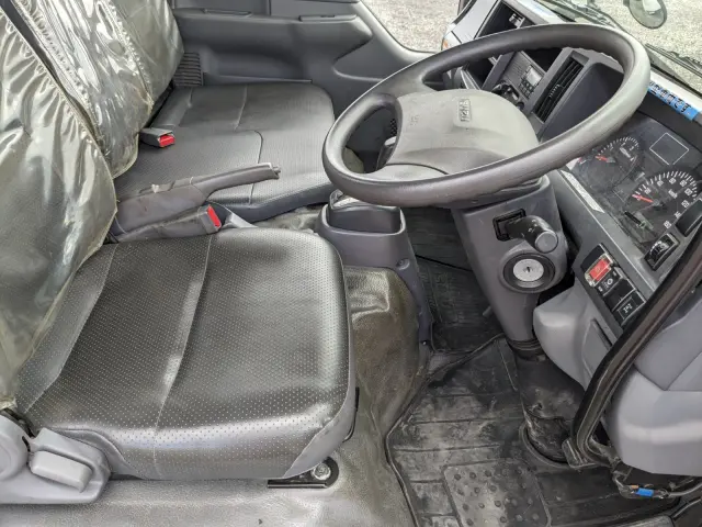 いすゞ エルフ TPG-NKR85AD(2WD)の写真36