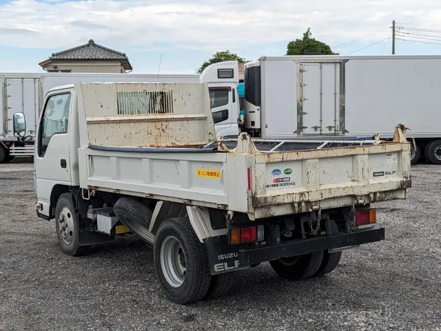 いすゞ エルフ TPG-NKR85AD(2WD)の写真4