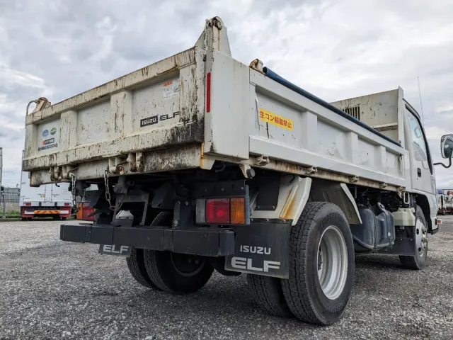 いすゞ エルフ TPG-NKR85AD(2WD)の写真8