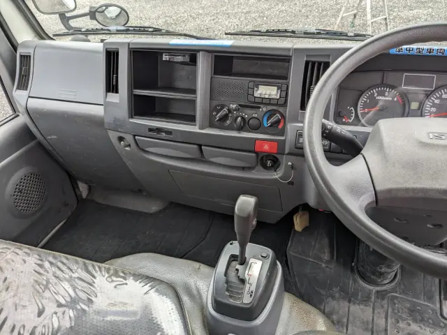 いすゞ エルフ TPG-NKR85AD(2WD)の写真42