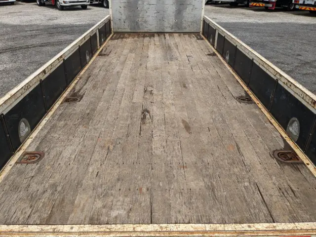 いすゞ フォワード 2PG-FRR90S1(2WD)の写真10