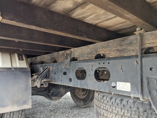 いすゞ フォワード 2PG-FRR90S1(2WD)の写真16