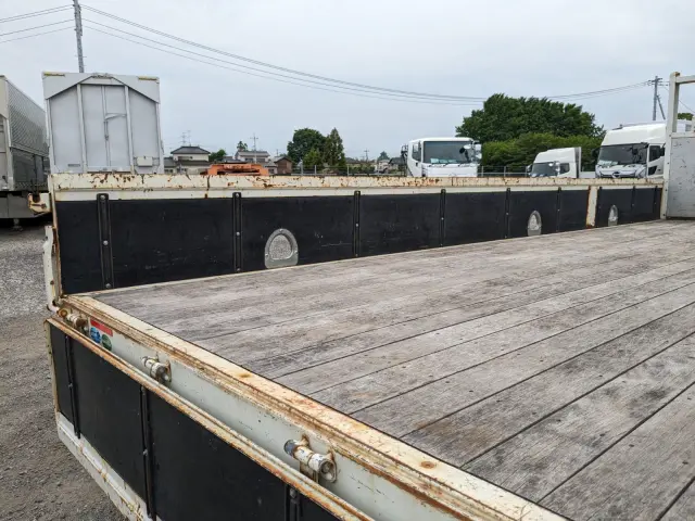 いすゞ フォワード 2PG-FRR90S1(2WD)の写真16