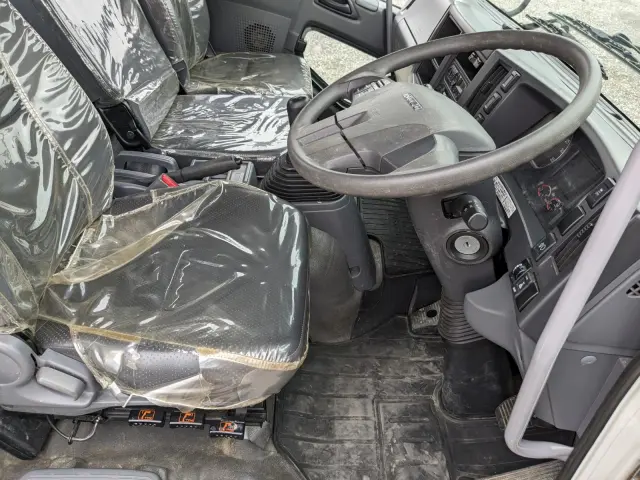 いすゞ フォワード 2PG-FRR90S1(2WD)の写真26
