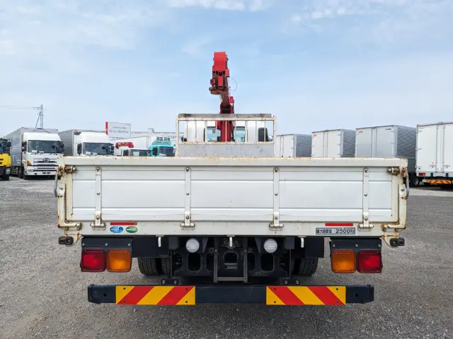 いすゞ フォワード 2PG-FRR90S1(2WD)の写真6