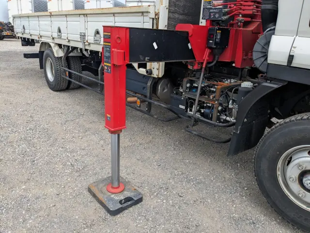 いすゞ フォワード 2PG-FRR90S1(2WD)の写真24