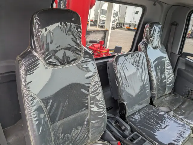 いすゞ フォワード 2PG-FRR90S1(2WD)の写真39