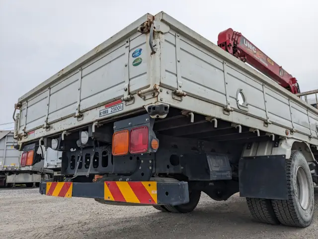 いすゞ フォワード 2PG-FRR90S1(2WD)の写真7