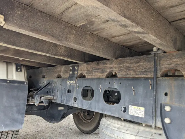 いすゞ フォワード 2PG-FRR90S1(2WD)の写真15