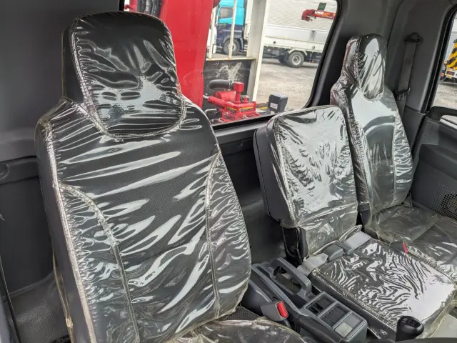 いすゞ フォワード 2PG-FRR90S1(2WD)の写真38