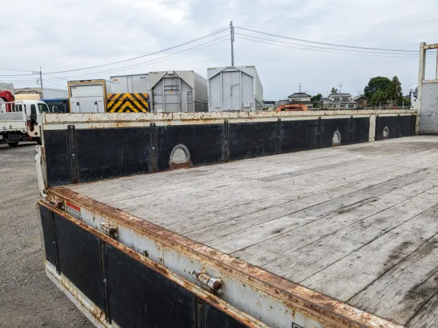 いすゞ フォワード 2PG-FRR90S1(2WD)の写真14