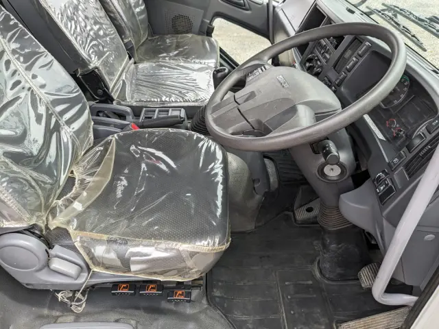 いすゞ フォワード 2PG-FRR90S1(2WD)の写真28