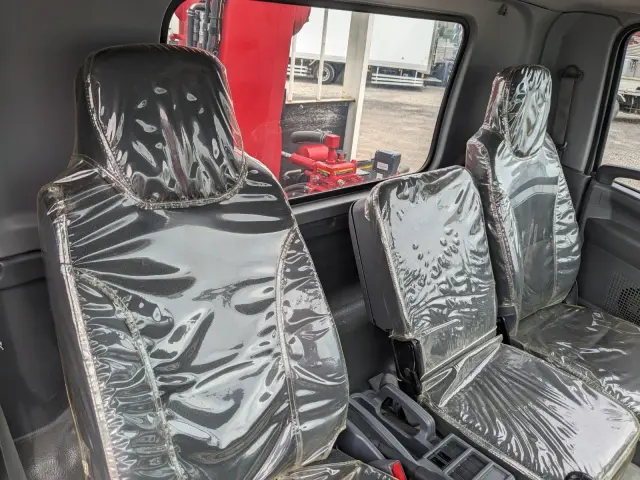 いすゞ フォワード 2PG-FRR90S1(2WD)の写真41