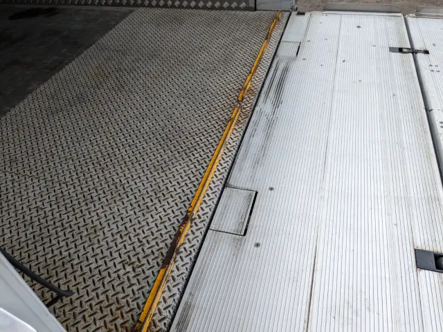 三菱 スーパーグレート 2PG-FU74HZ(6x2)の写真11