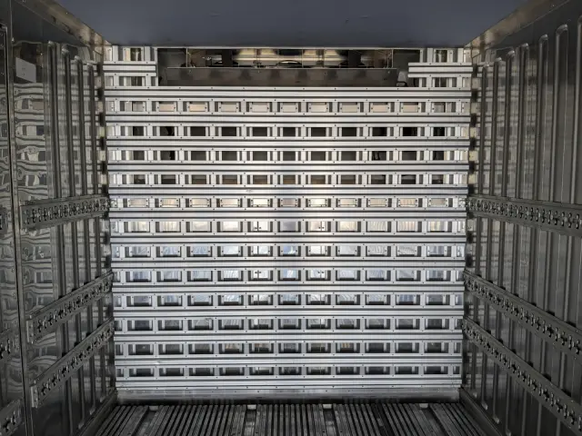 いすゞ ギガ QPG-CYY77B(6x2)の写真16