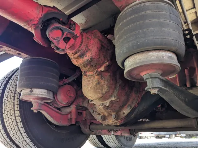 いすゞ ギガ QPG-CYY77B(6x2)の写真26