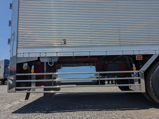 いすゞ ギガ QPG-CYY77B(6x2)の写真32