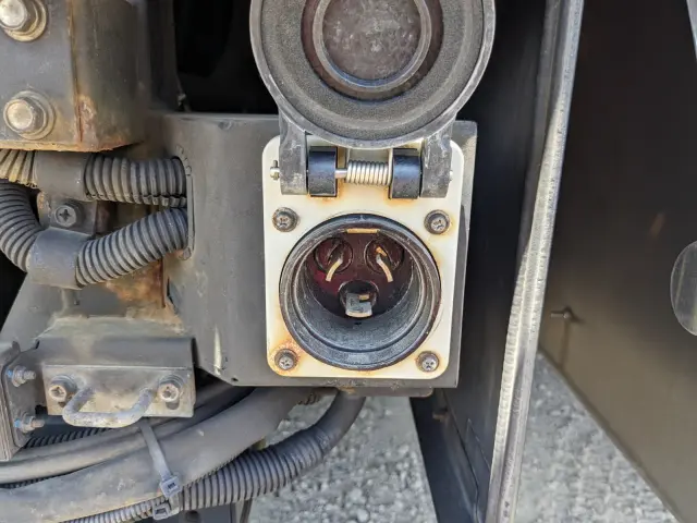 いすゞ ギガ QPG-CYY77B(6x2)の写真38