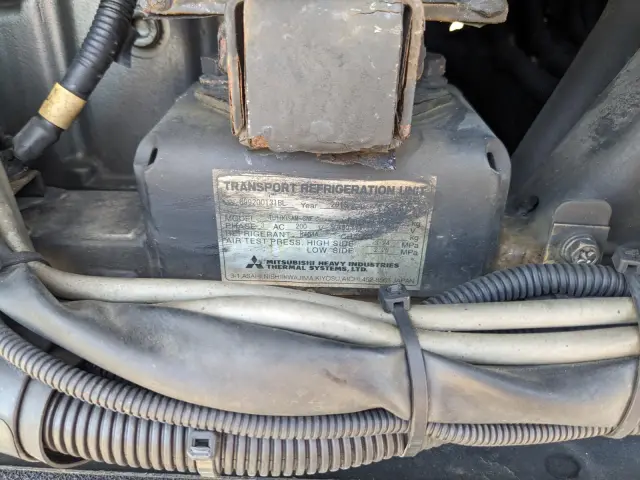 いすゞ ギガ QPG-CYY77B(6x2)の写真39