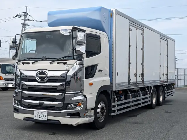 日野 プロフィア 2DG-FR1AHG(6x2)の写真1