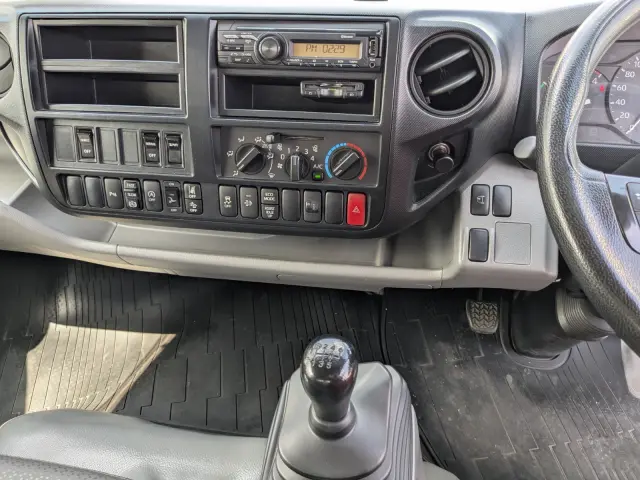 日野 デュトロ 2RG-XZU710M(2WD)の写真28