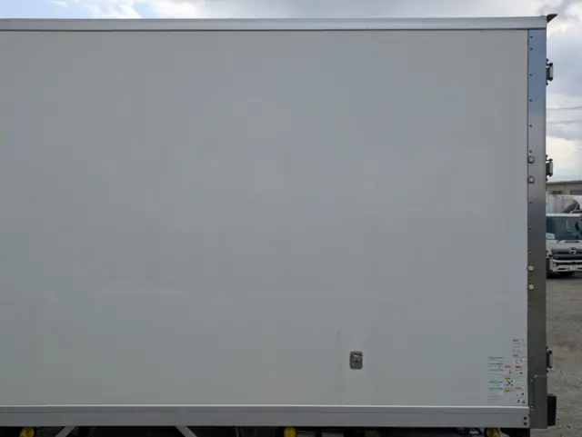 いすゞ フォワード TKG-FRR90T2(2WD)の写真23