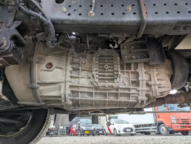 いすゞ フォワード TKG-FRR90T2(2WD)の写真31