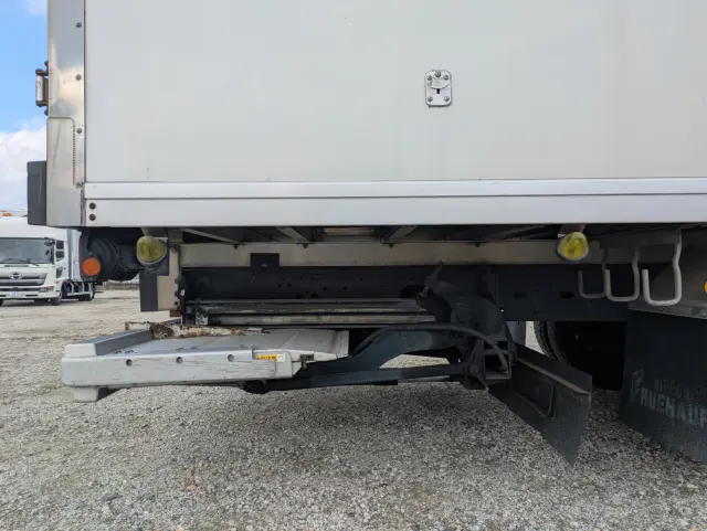 いすゞ フォワード TKG-FRR90T2(2WD)の写真35