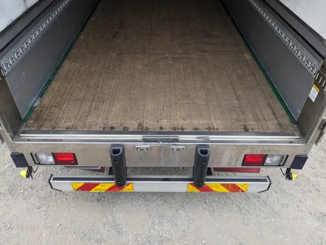 日野 レンジャー 2KG-FD2ABG(2WD)の写真9