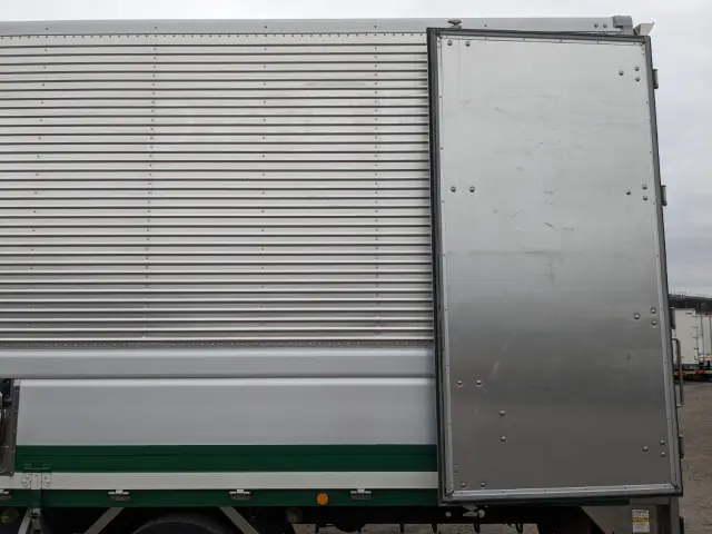 日野 レンジャー 2KG-FD2ABG(2WD)の写真19