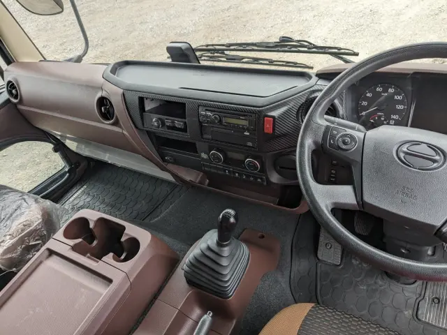 日野 レンジャー 2KG-FD2ABG(2WD)の写真27