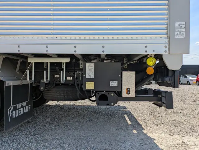 いすゞ エルフ 2RG-NPR88AN(2WD)の写真16