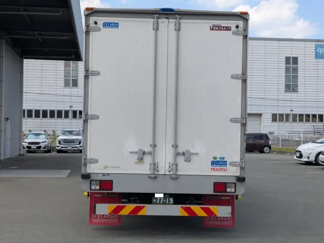 いすゞ フォワード 2RG-FRR90T2(2WD)の写真7