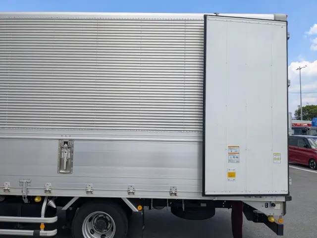 いすゞ フォワード 2RG-FRR90T2(2WD)の写真11