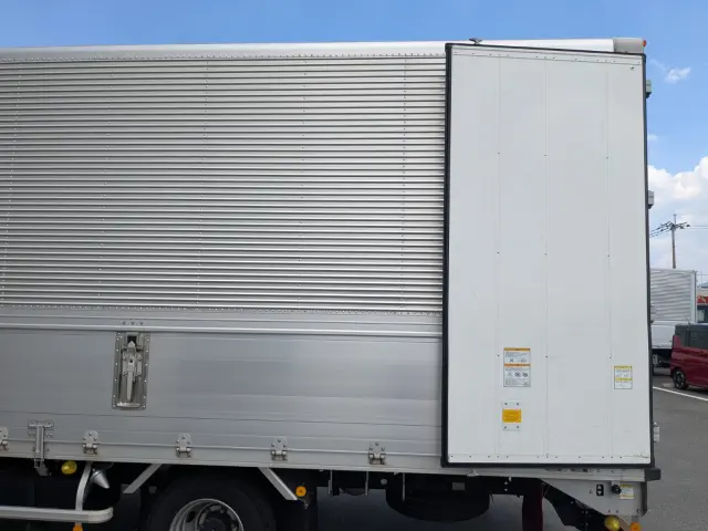 いすゞ フォワード 2RG-FRR90T2(2WD)の写真12