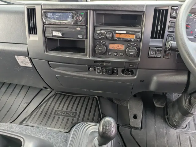 いすゞ フォワード 2RG-FRR90T2(2WD)の写真16