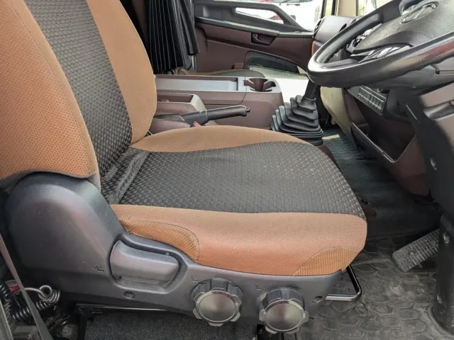 日野 レンジャー 2KG-FD2ABG(2WD)の写真13