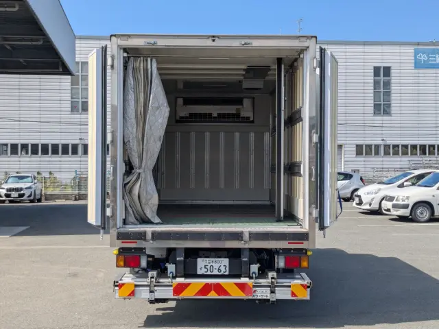 いすゞ エルフ 2RG-NPR88AN(2WD)の写真8