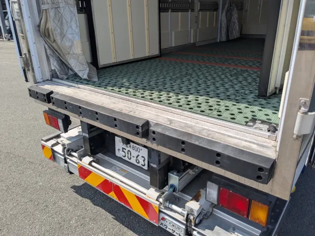 いすゞ エルフ 2RG-NPR88AN(2WD)の写真23