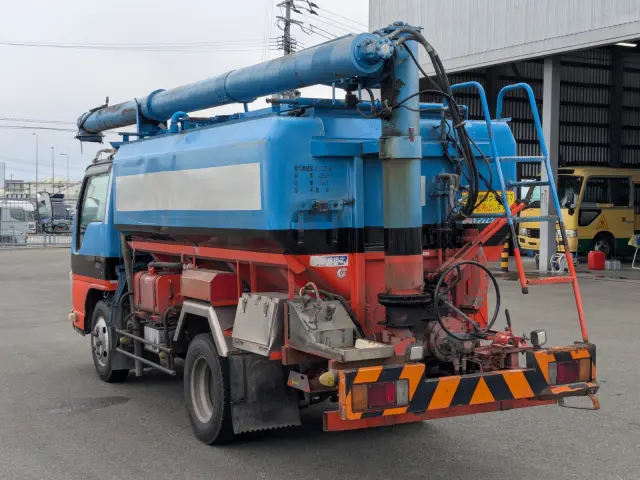 いすゞ エルフ TKG-NKR85AN(2WD)の写真3
