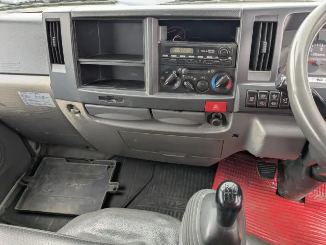 いすゞ エルフ TKG-NKR85AN(2WD)の写真14