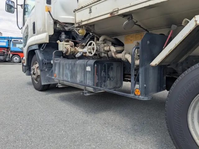 いすゞ フォワード SKG-FRR90S2(2WD)の写真15