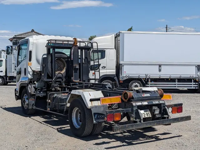 いすゞ フォワード PKG-FRR90S2(2WD)の写真3