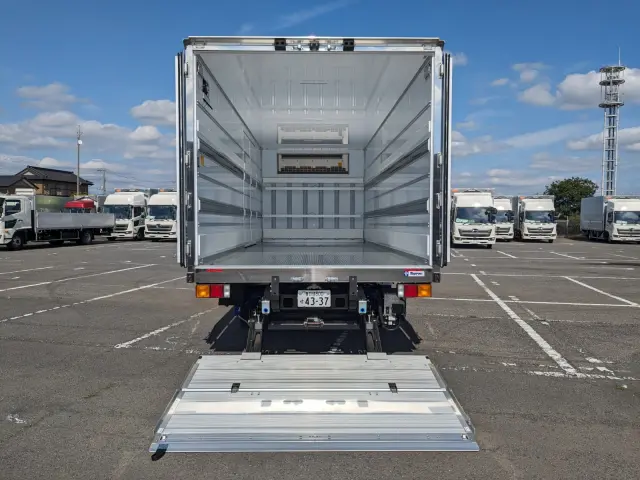 三菱 ファイター 2KG-FK65F(2WD)の写真10
