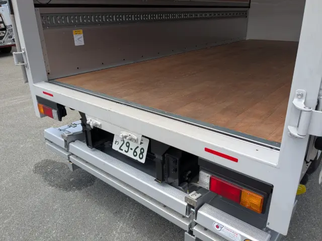 三菱 キャンター 2RG-FEB50(2WD)の写真17