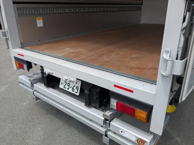 三菱 キャンター 2RG-FEB50(2WD)の写真17