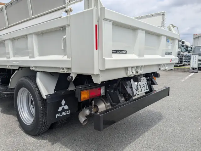 三菱 キャンター 2RG-FBA60(2WD)の写真5
