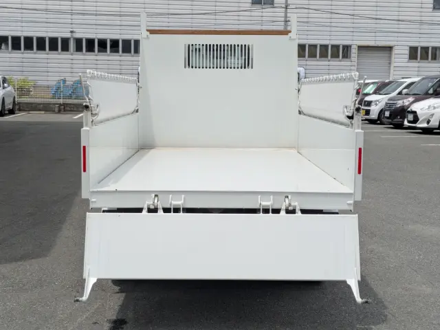 三菱 キャンター 2RG-FBA60(2WD)の写真8