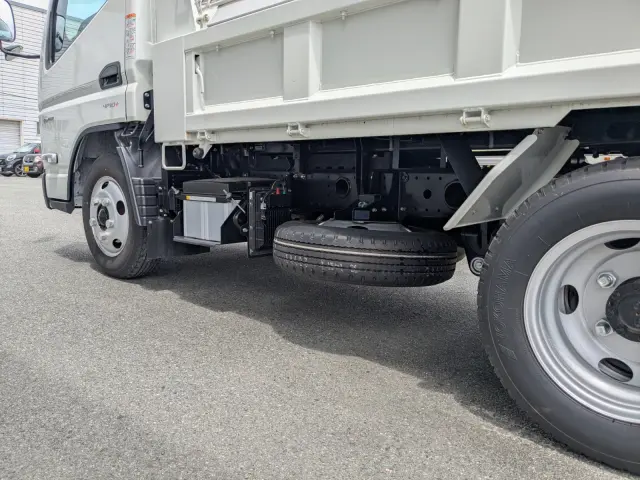 三菱 キャンター 2RG-FBA60(2WD)の写真11